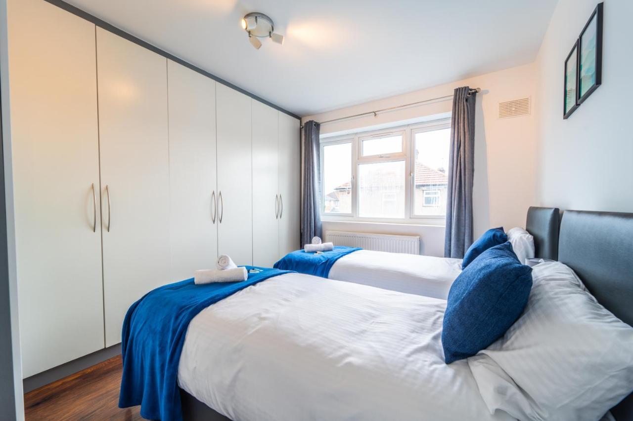 Modern Spacious 4 Bed Hayes Home With Free Parking Exteriör bild