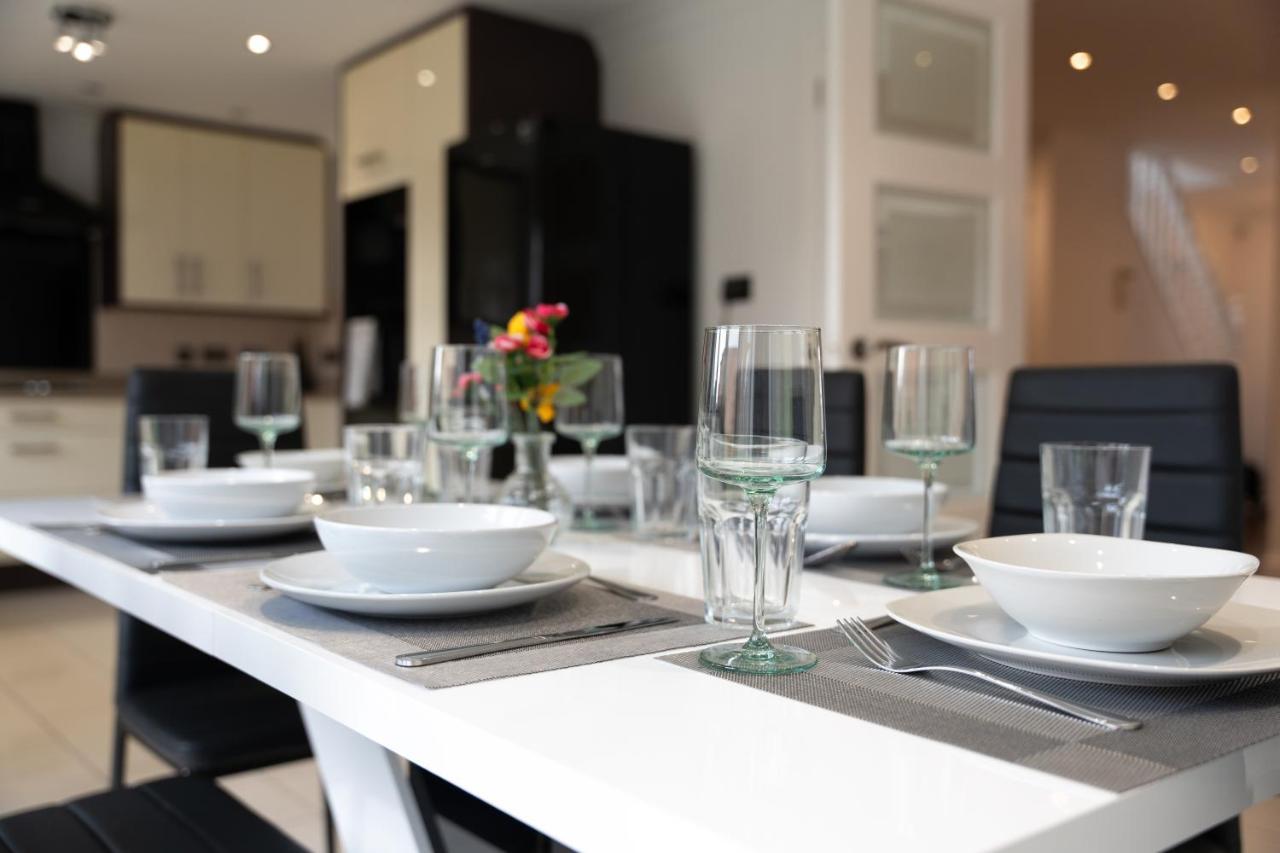 Modern Spacious 4 Bed Hayes Home With Free Parking Exteriör bild