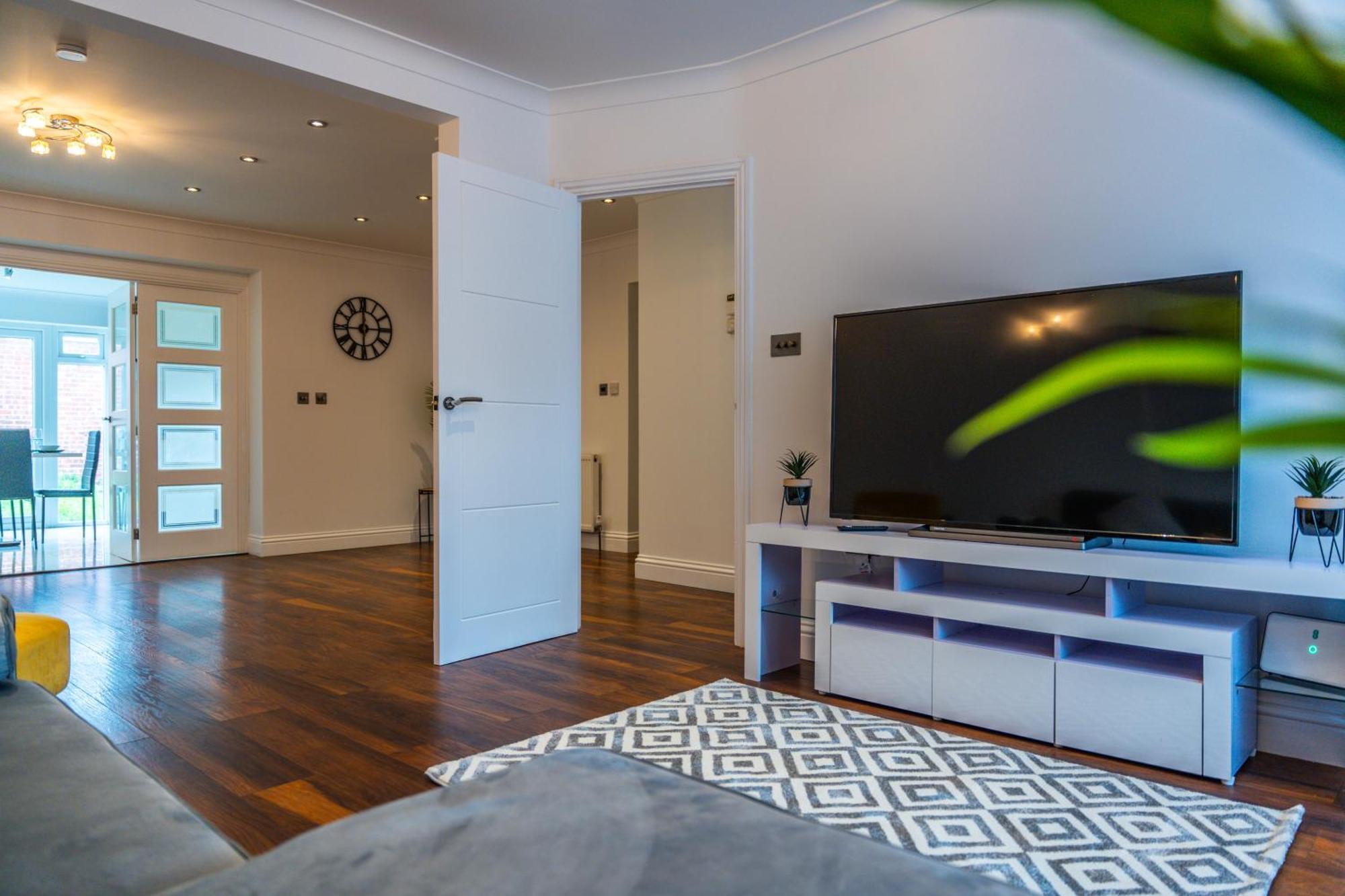 Modern Spacious 4 Bed Hayes Home With Free Parking Exteriör bild