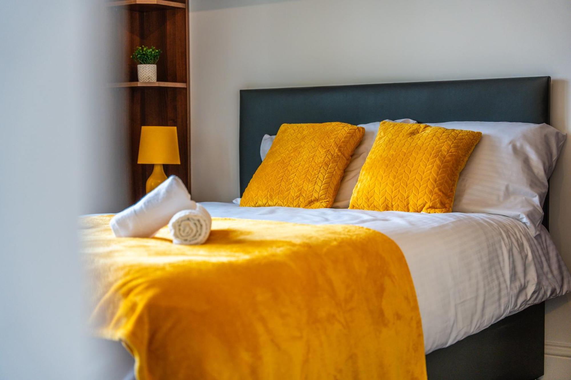 Modern Spacious 4 Bed Hayes Home With Free Parking Exteriör bild