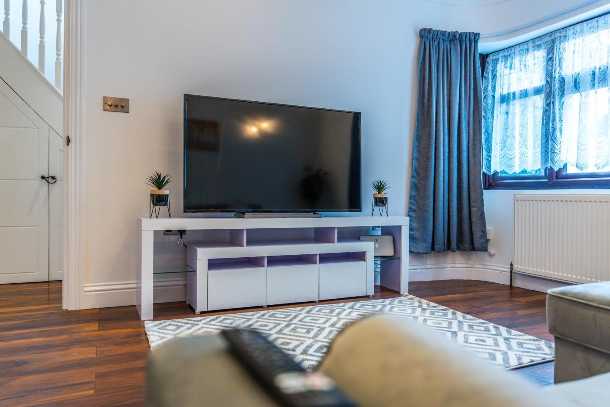 Modern Spacious 4 Bed Hayes Home With Free Parking Exteriör bild